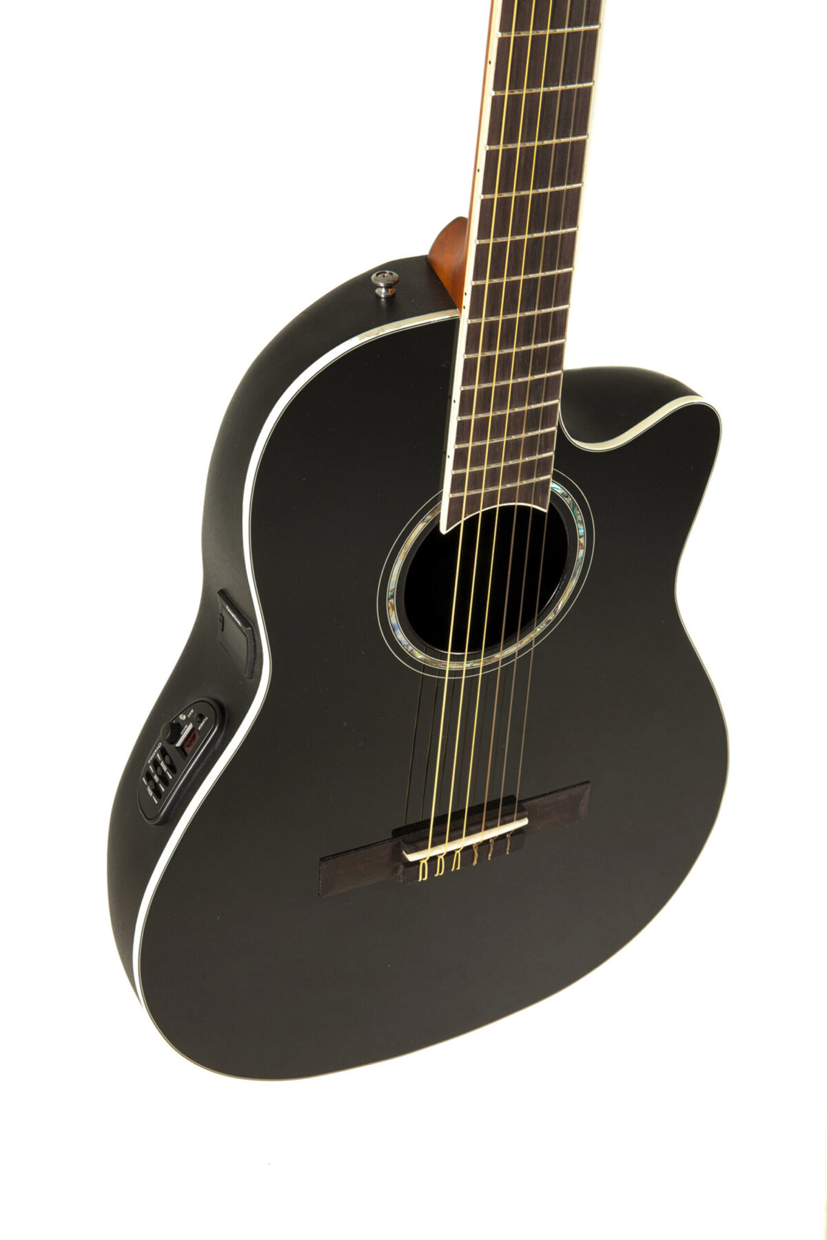 Elektro-klasikinė gitara Ovation Celebrity CS Standard Mid Cutaway Black