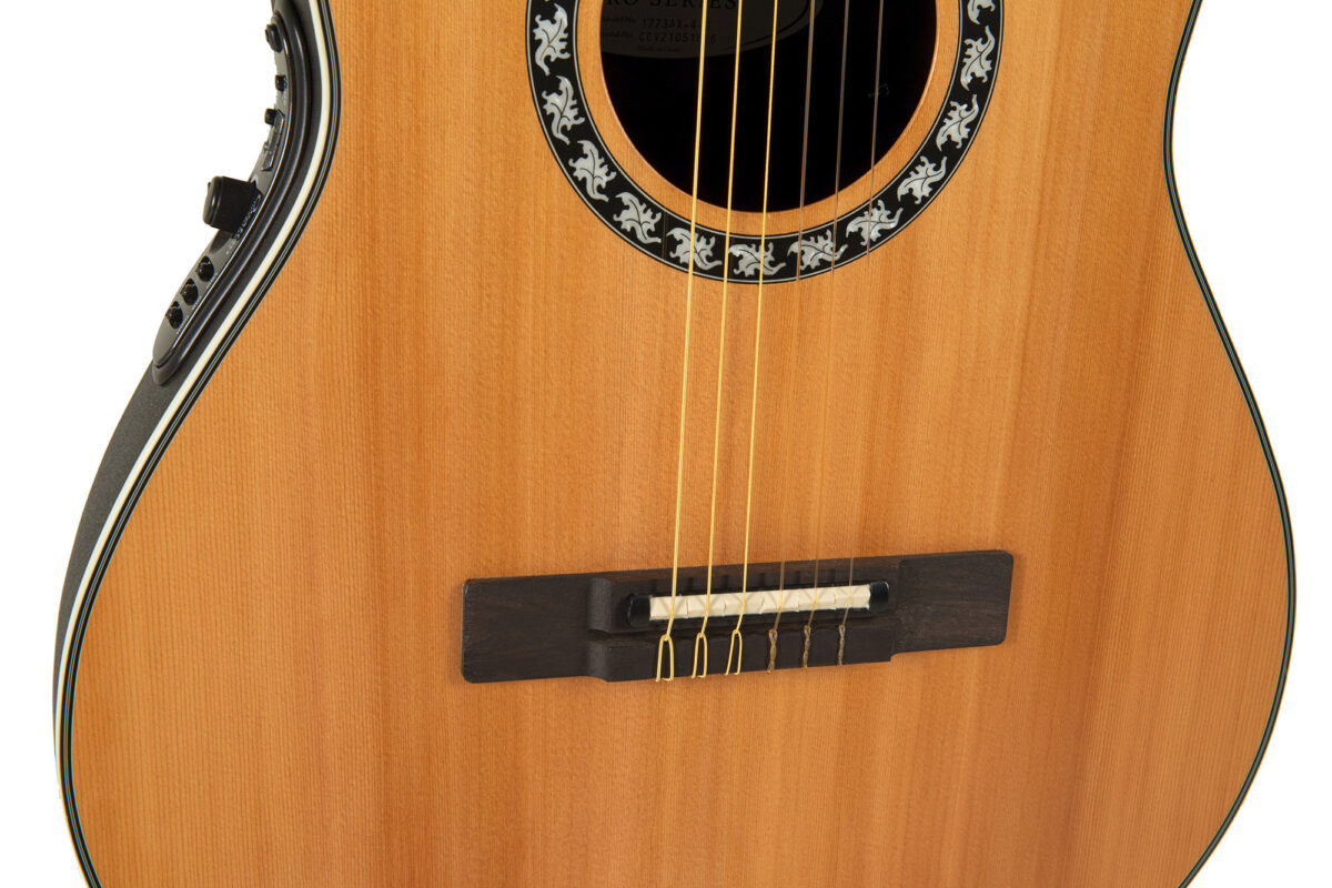 Elektro-klasikinė gitara Ovation Legend Mid Cutaway