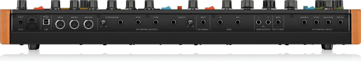 Sintezatorius Behringer POLY D